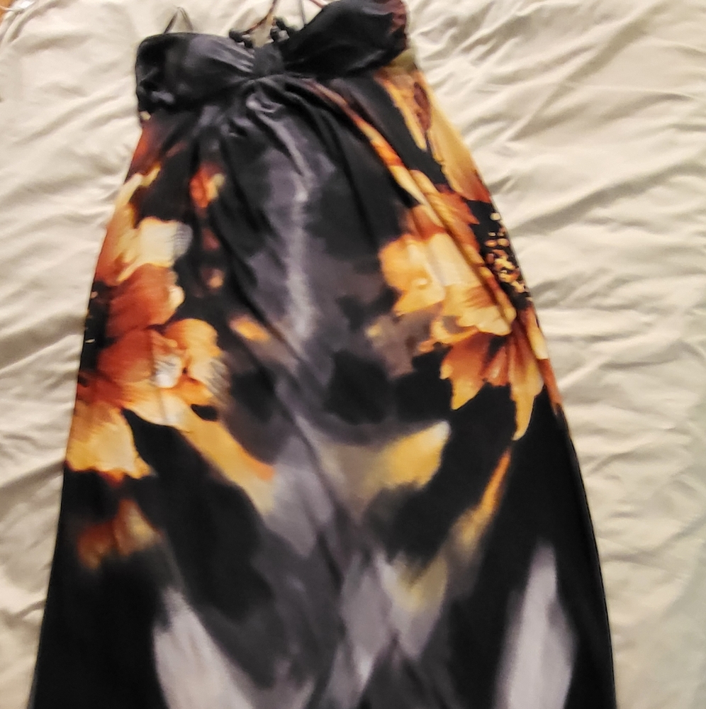 Dress - Picture 2 of 5